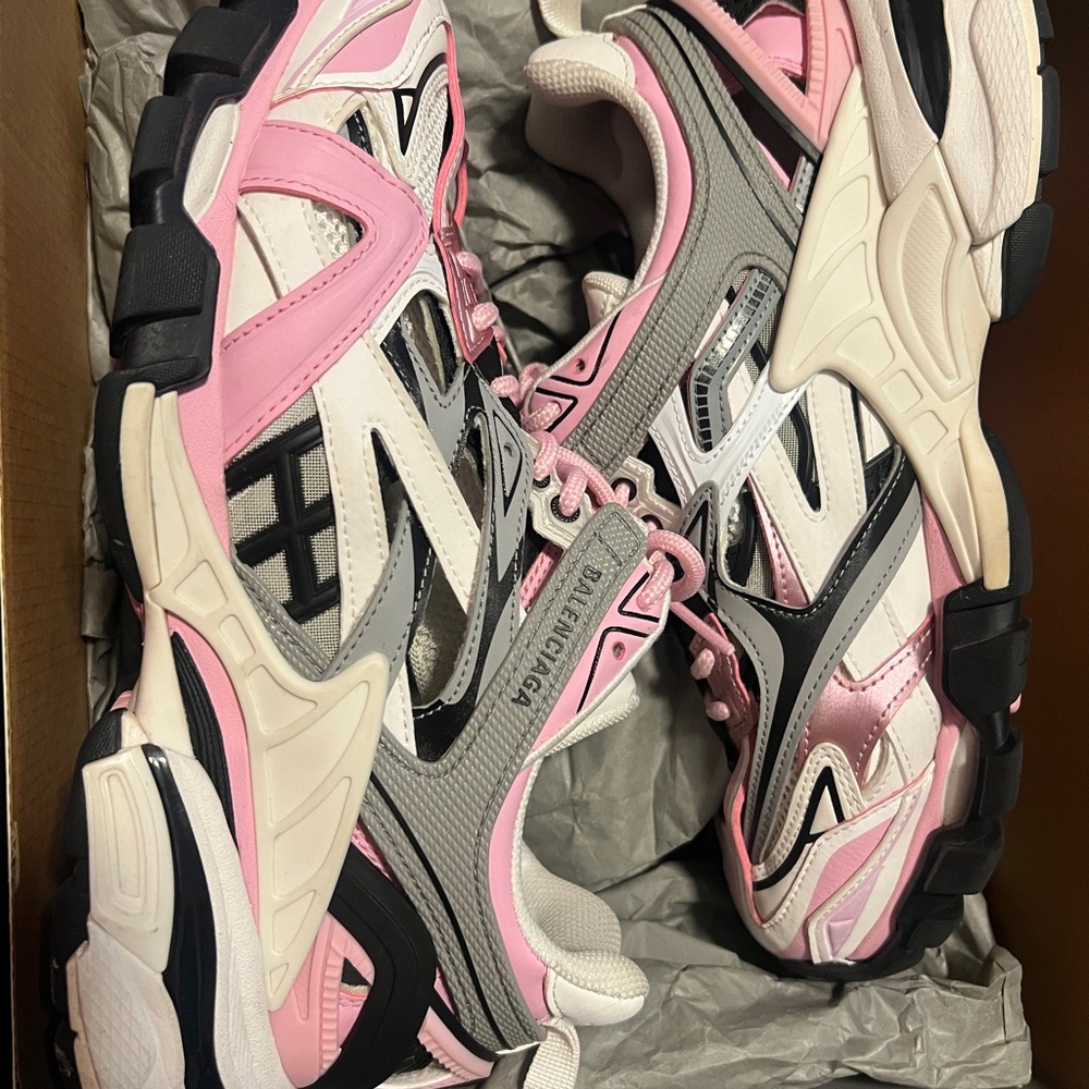 Balenciaga Women's Pink and Black Sneakers